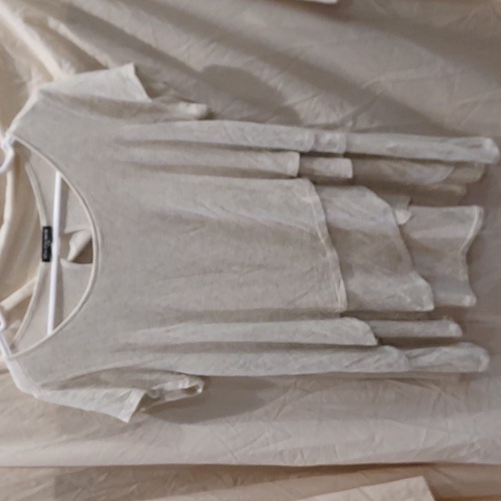 *Heathered Cream Chaha Vente Scoop Neck Layers Asymmetric Layered Hem Size Large